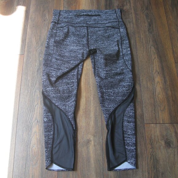 Lululemon High Rise Pace Perfect Tight size 10 *EUC - Picture 8 of 12